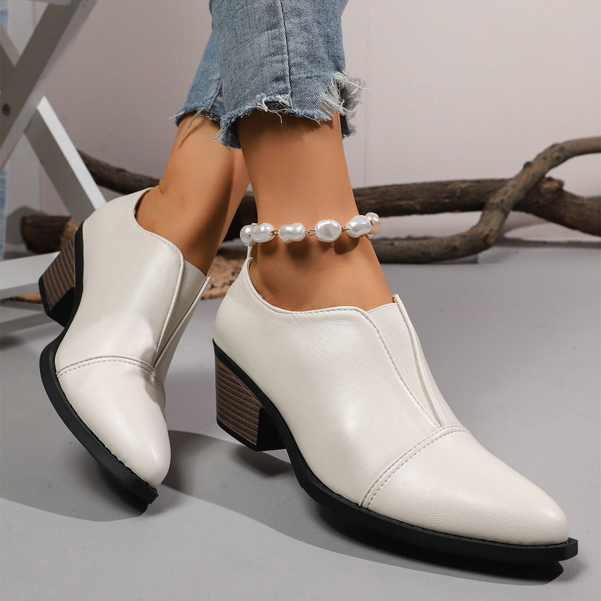 British Style Pointed Toe Chunky Heel Chelsea Leather Shoes