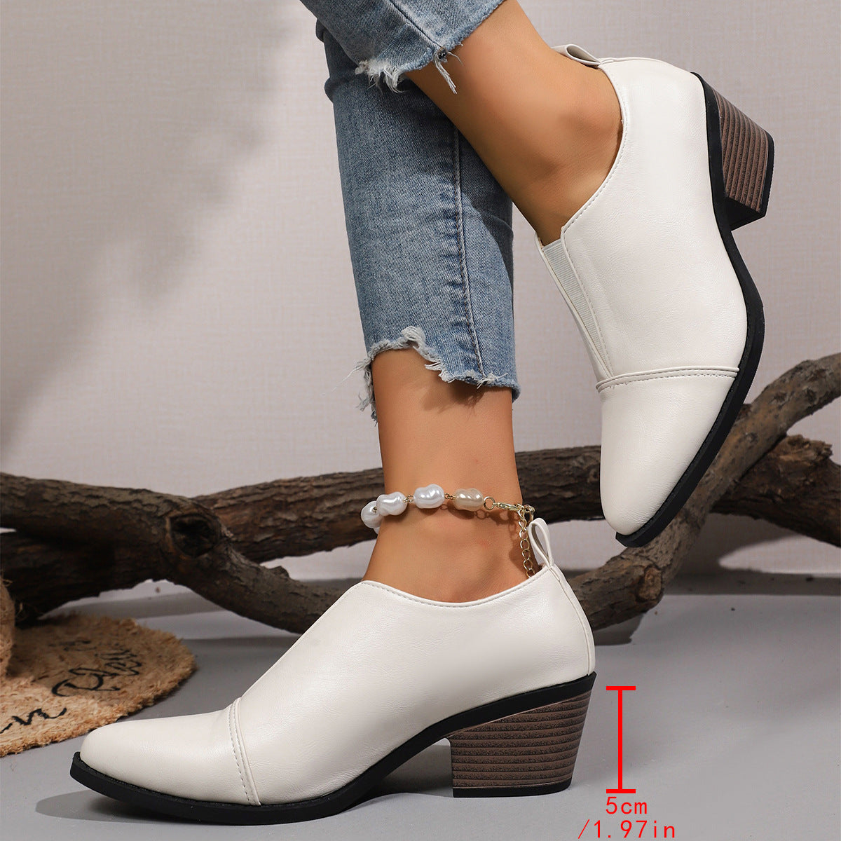 British Style Pointed Toe Chunky Heel Chelsea Leather Shoes