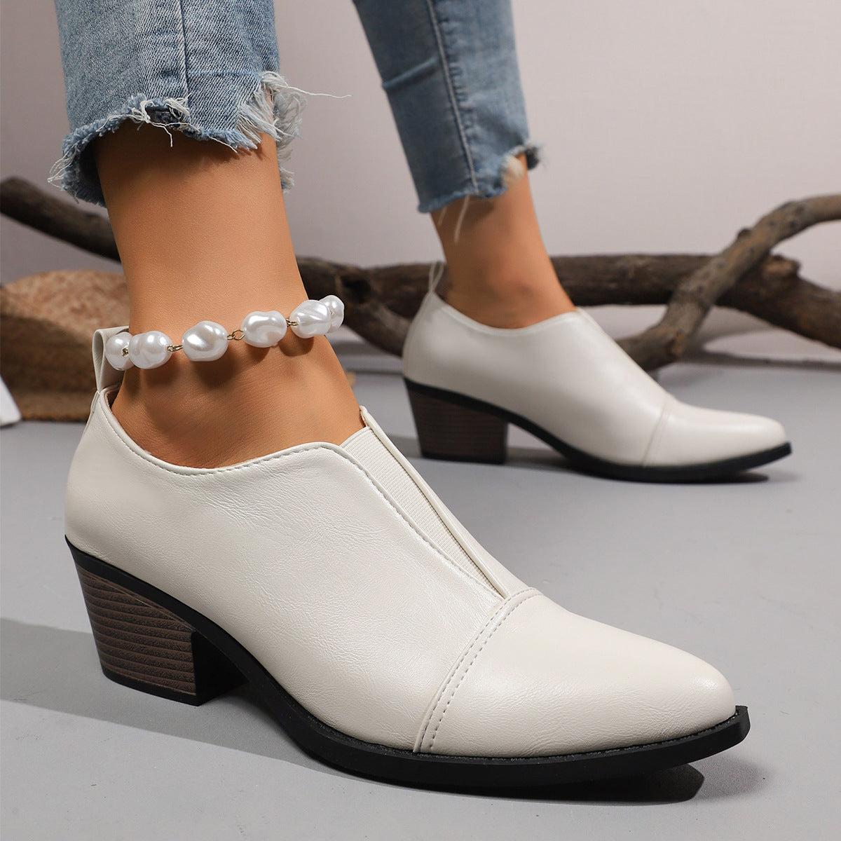British Style Pointed Toe Chunky Heel Chelsea Leather Shoes